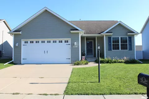 4617 W 13th St, Davenport, IA 52804