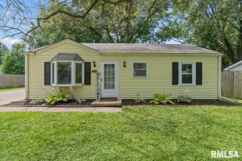 3203 W 69th St, Davenport, IA 52806