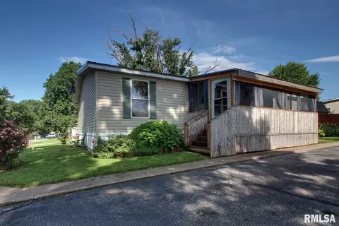 1537 Zellerman Ave, Quincy, IL 62305