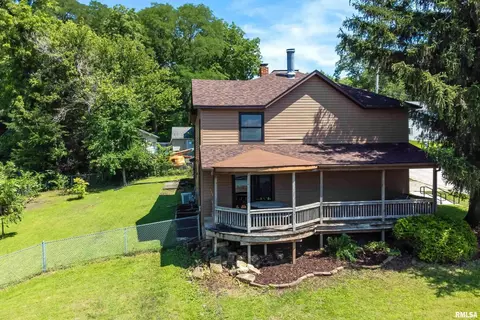 202 Walnut St, Port Byron, IL 61275