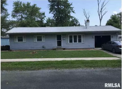 613 W Stotlar St, West Frankfort, IL 62896