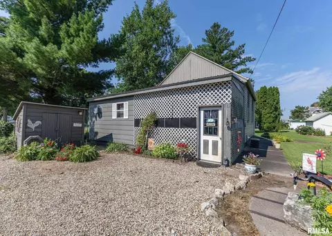 102 7th St, Keithsburg, IL 61442