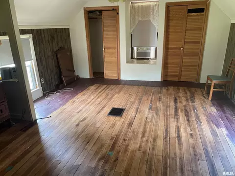 139 E 1960 E Pl, Plainville, IL 62365 photo 13