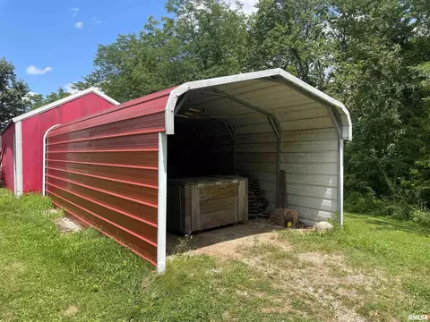 139 E 1960 E Pl, Plainville, IL 62365 photo 20