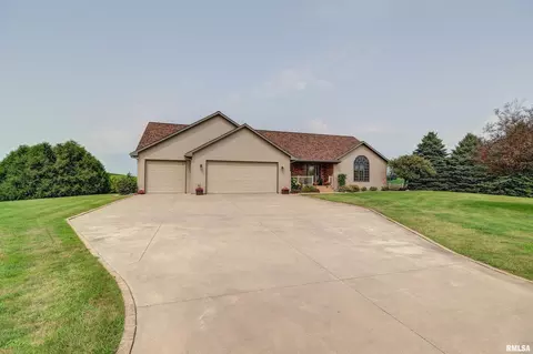 1414 380th Ave, Bryant, IA 52727