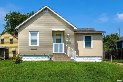 415 18 12 Ave, Rock Island, IL 61201