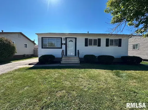 934 39th Ave, East Moline, IL 61244