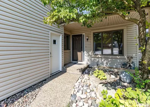 3411 41st St, Moline, IL 61265