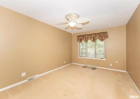 3411 41st St, Moline, IL 61265 photo 12