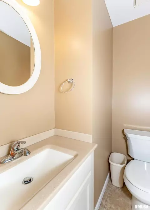 3411 41st St, Moline, IL 61265 photo 18