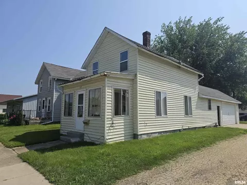 512 6th Ave, Dewitt, IA 52742