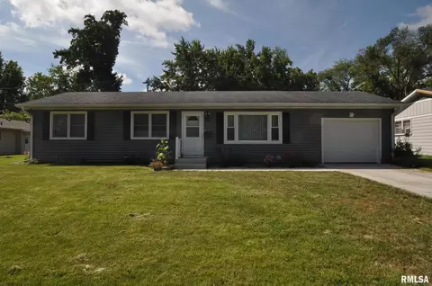 430 27th Ave, East Moline, IL 61244