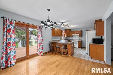 424 SE 7th Ave, Galva, IL 61434 photo 4