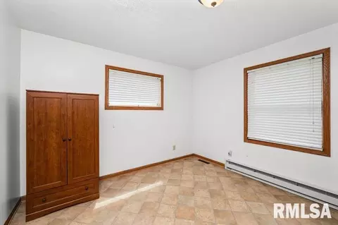 424 SE 7th Ave, Galva, IL 61434 photo 13