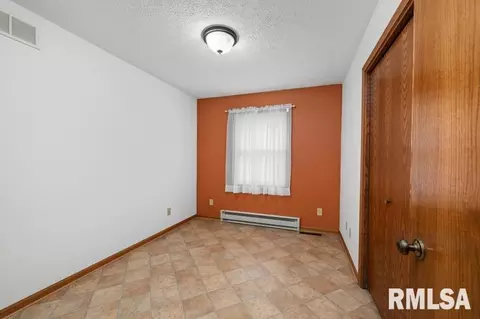 424 SE 7th Ave, Galva, IL 61434 photo 9