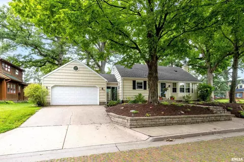 4504 13th Ave, Rock Island, IL 61201