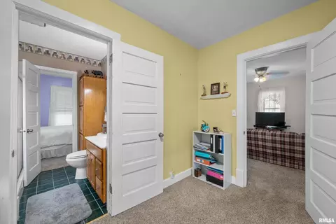 136 6th St, Silvis, IL 61282 photo 14