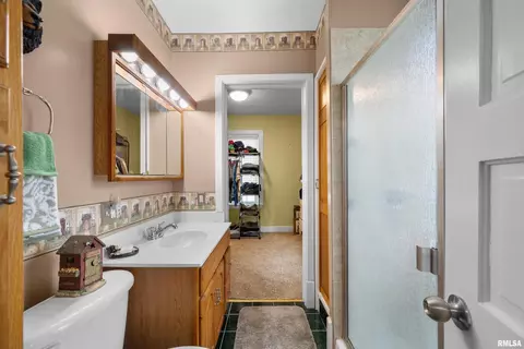 136 6th St, Silvis, IL 61282 photo 11