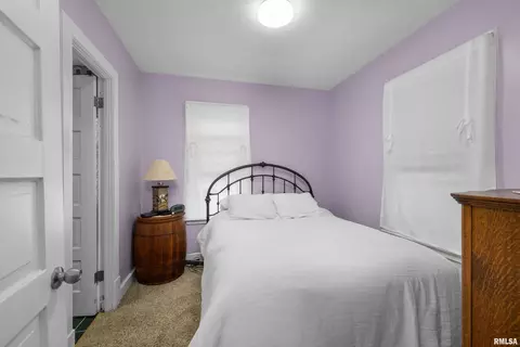 136 6th St, Silvis, IL 61282 photo 9
