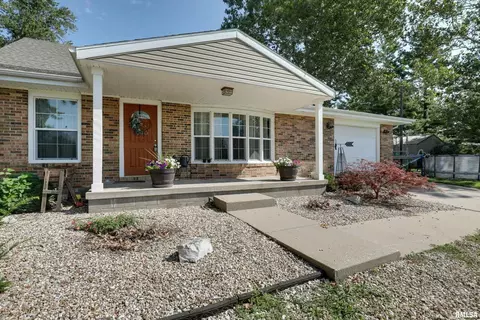 4616 Payson Rd, Quincy, IL 62305