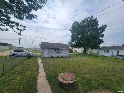 720 19th Ave, Fulton, IL 61252 photo 2