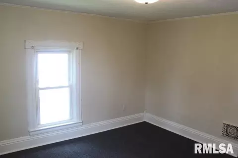 827 Beach St, Kewanee, IL 61443 photo 33
