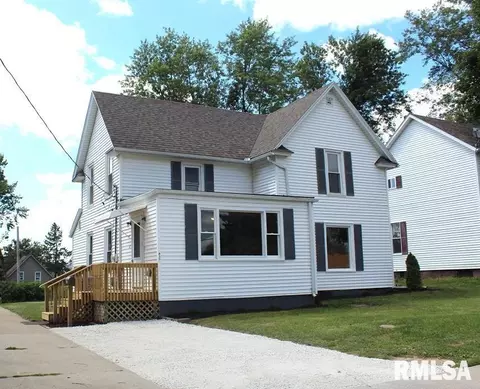 827 Beach St, Kewanee, IL 61443 photo 2