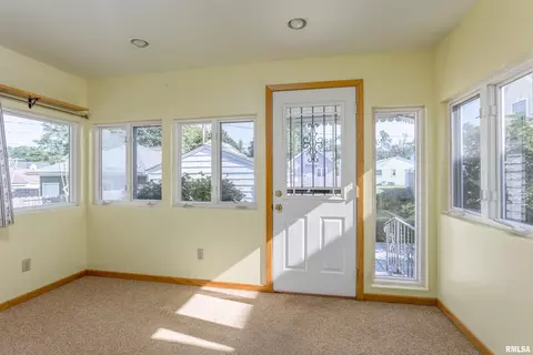 2417 15th Ave, Moline, IL 61265 photo 9