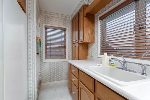 456 4th St E, Milan, IL 61264 photo 10