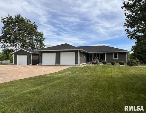22220 60th Ave N, Port Byron, IL 61275