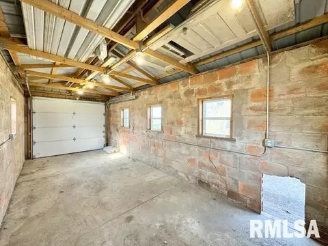 2058 250th St, Bennett, IA 52721 photo 10