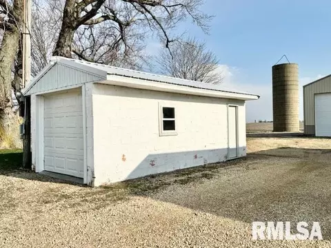2058 250th St, Bennett, IA 52721 photo 9