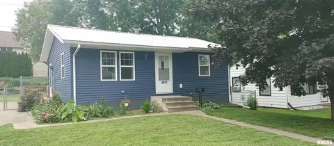 4225 N Pine St, Davenport, IA 52806