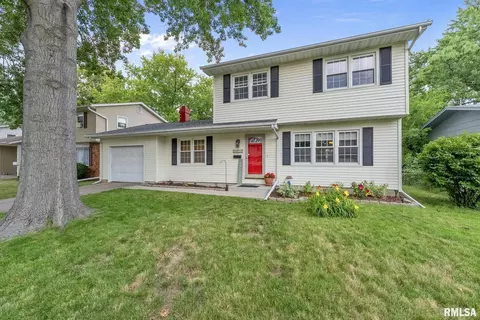3011 Windsor Dr, Bettendorf, IA 52722