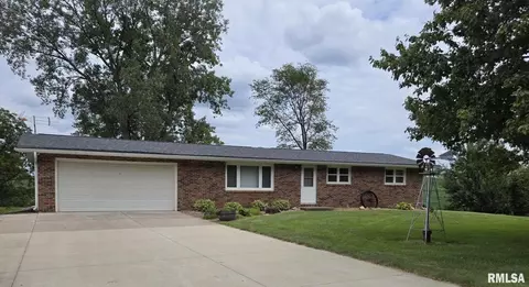 27931 172nd Ave, Long Grove, IA 52756