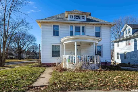 1236 16th St, Rock Island, IL 61201