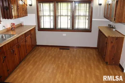 615 Edwards St, Kewanee, IL 61443 photo 18