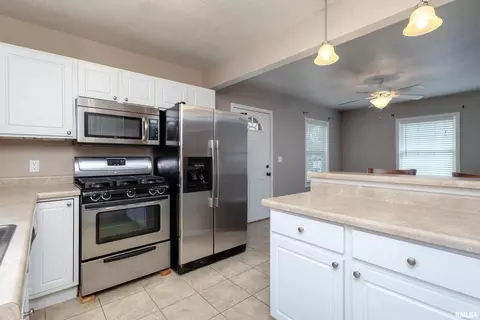 506 27th Ave, Moline, IL 61265 photo 5