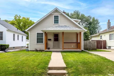506 27th Ave, Moline, IL 61265