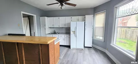1146 14th Ave, Moline, IL 61265 photo 8