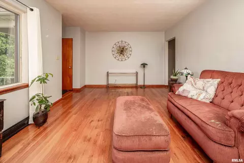 528 28th Ave, Moline, IL 61265 photo 4