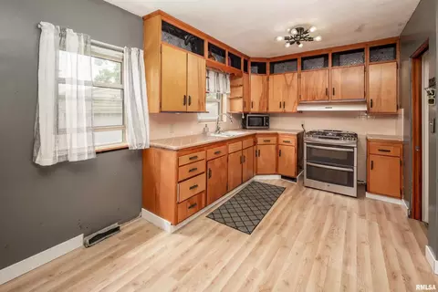 528 28th Ave, Moline, IL 61265 photo 7