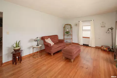 528 28th Ave, Moline, IL 61265 photo 3