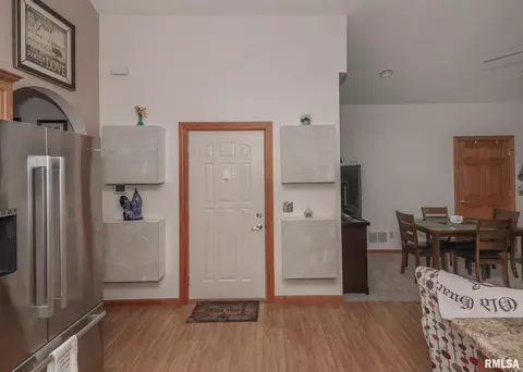 1013 Arbor Dr, Moline, IL 61265 photo 9