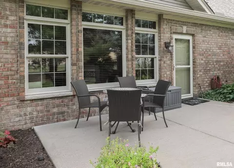 1013 Arbor Dr, Moline, IL 61265 photo 23