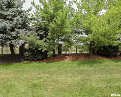1013 Arbor Dr, Moline, IL 61265 photo 21