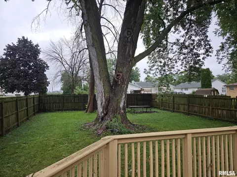 211 E Summit St, Wilton, IA 52778 photo 8
