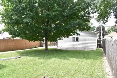 2337 32nd St, Moline, IL 61265 photo 17