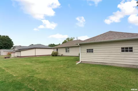632 E Orange St, Geneseo, IL 61254 photo 5