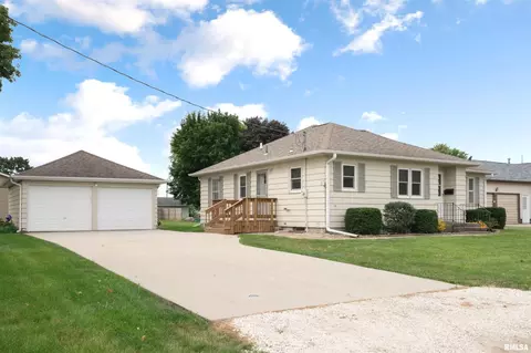 632 E Orange St, Geneseo, IL 61254 photo 2